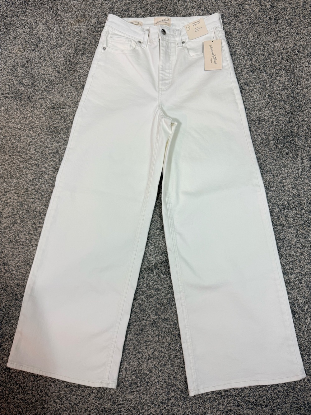 Universal Thread White High-Rise Everyday Wide Leg Jeans